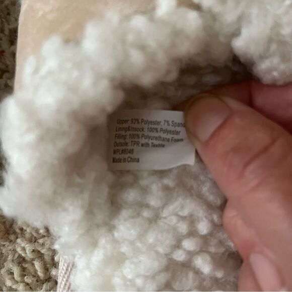 Alfani fuzzy tan slippers Sz Small NWOT - Picture 8 of 9
